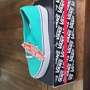 VANS Authentic VN-0W4NDRY